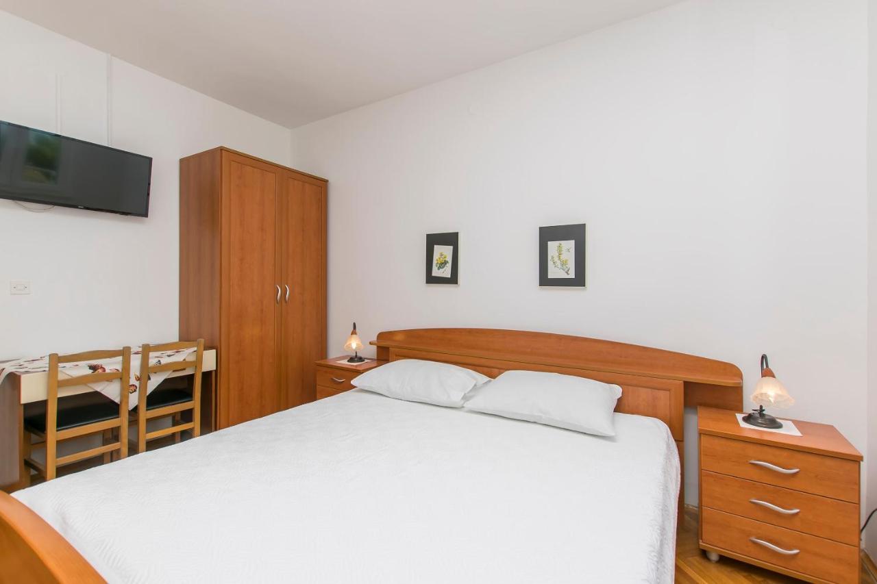 Apartment And Rooms Franka Žaborić Extérieur photo