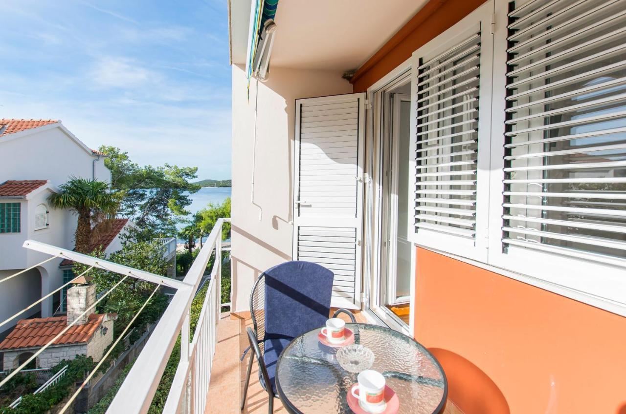 Apartment And Rooms Franka Žaborić Extérieur photo
