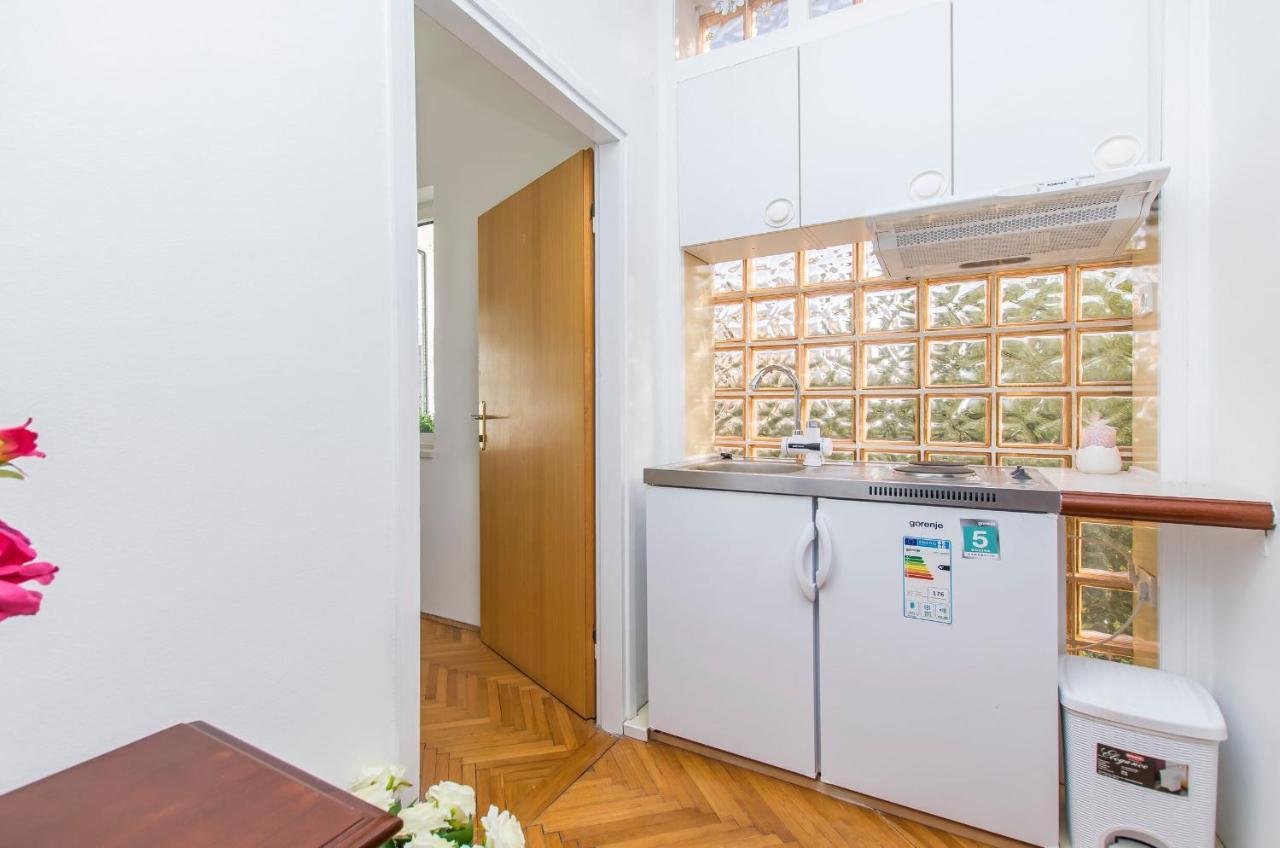 Apartment And Rooms Franka Žaborić Extérieur photo
