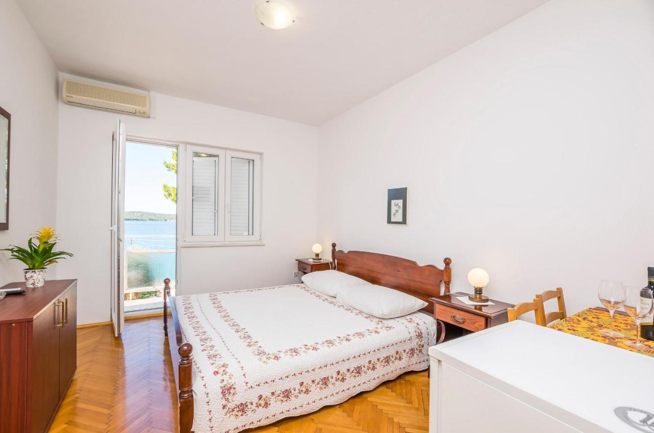 Apartment And Rooms Franka Žaborić Extérieur photo