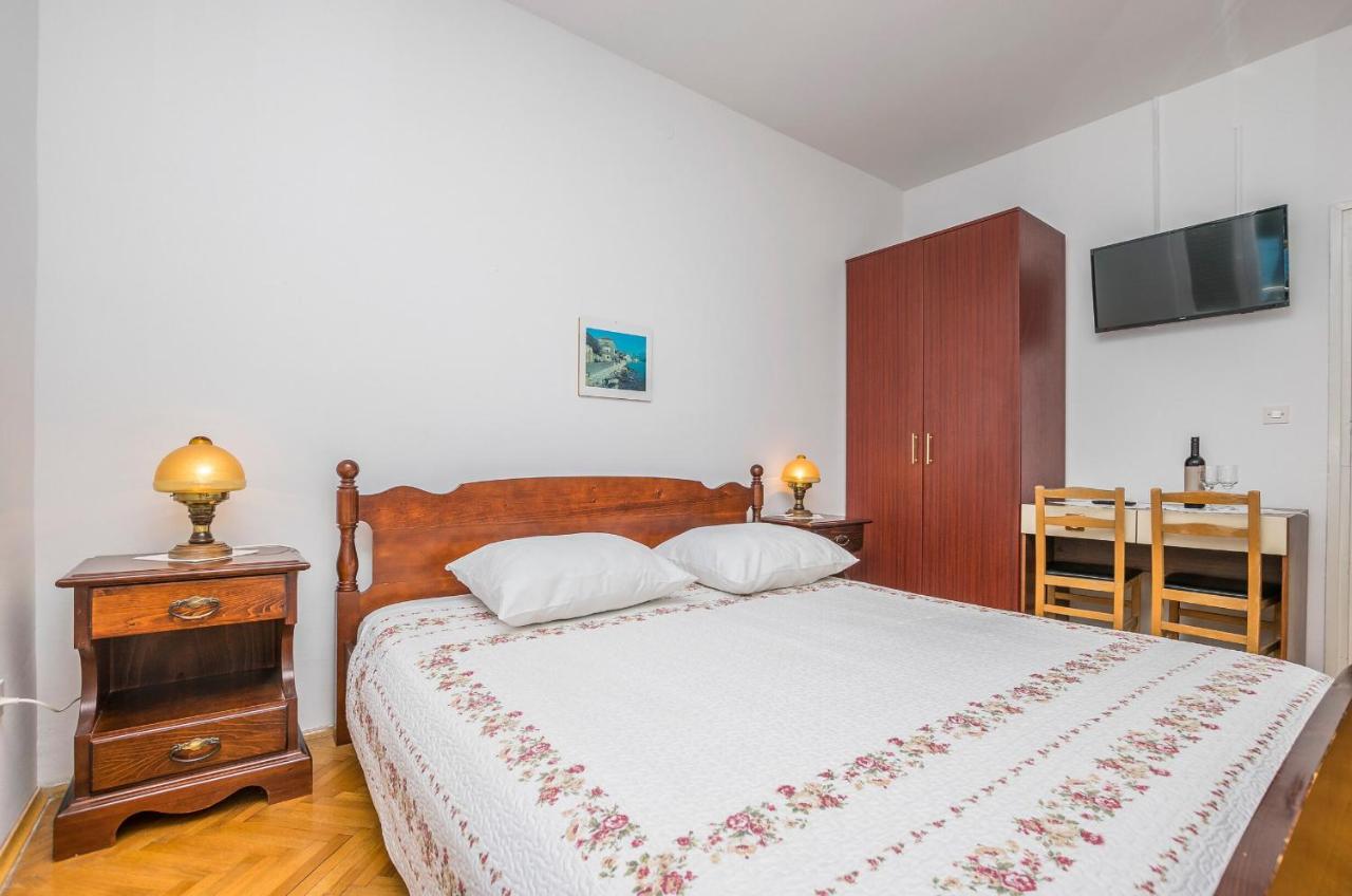 Apartment And Rooms Franka Žaborić Extérieur photo