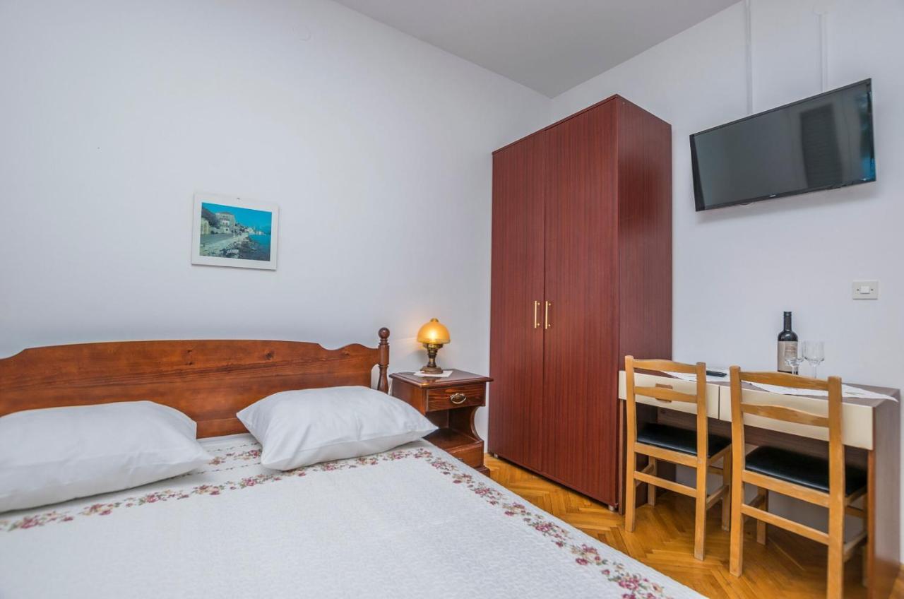 Apartment And Rooms Franka Žaborić Extérieur photo